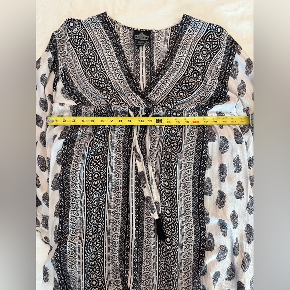 Black and White Patterned Mini Dress - Picture 11 of 11